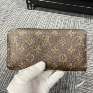 Louis Vuitton Zippy long wallet Monogram